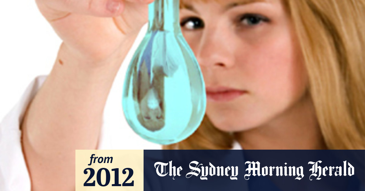 Clothes make the man/woman (smarter)